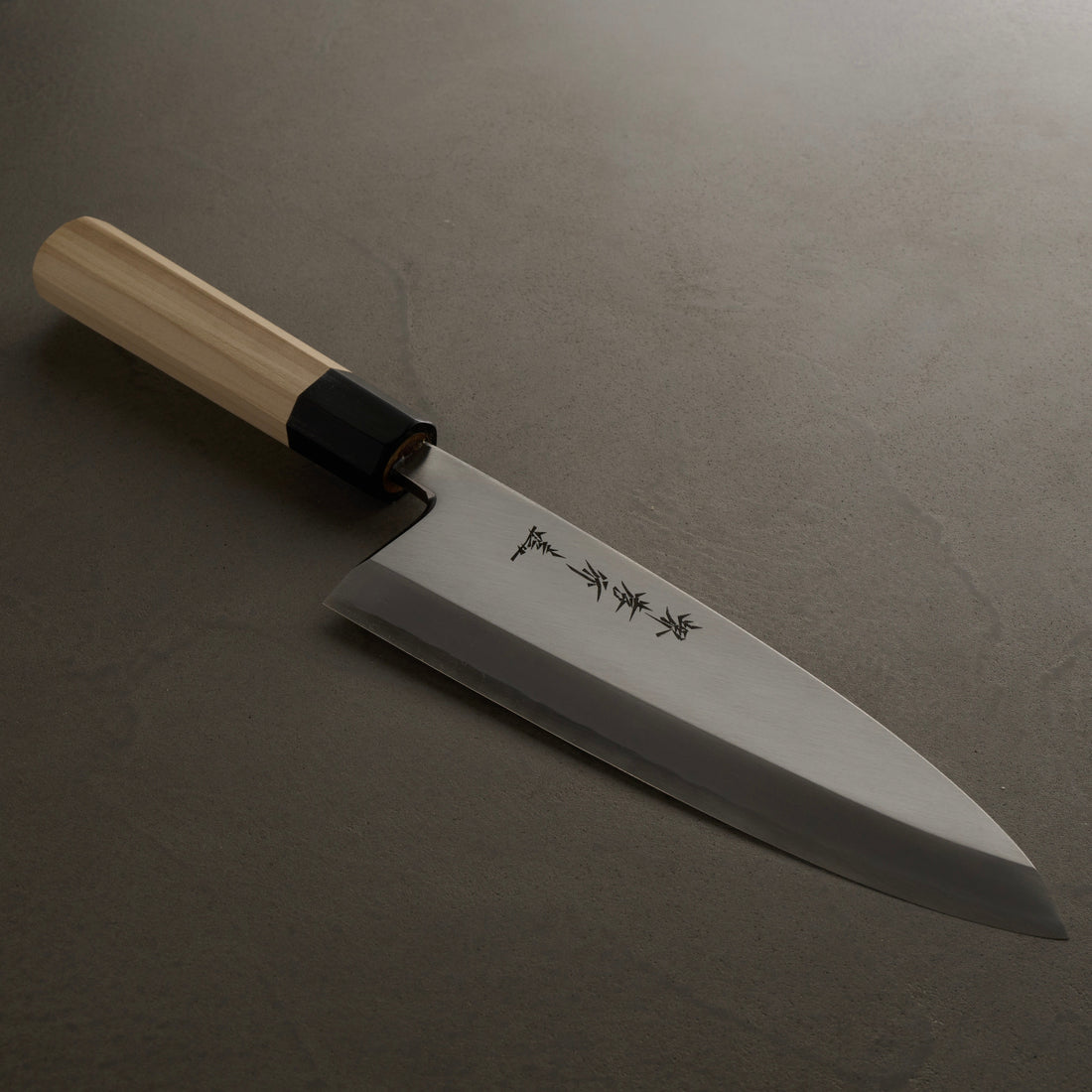 魚を捌く包丁とは？「出刃」と「柳刃」、初心者・用途別におすすめを紹介