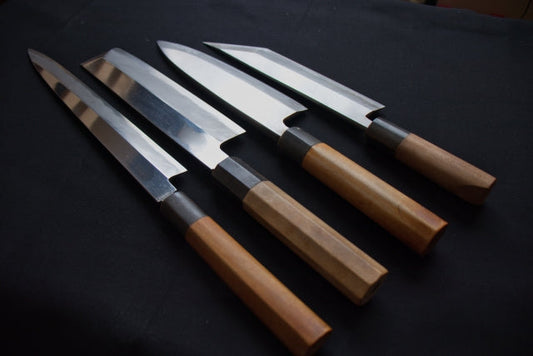 出刃包丁とは？初心者におすすめのサイズ・鋼とステンレスの違い・使い方を紹介