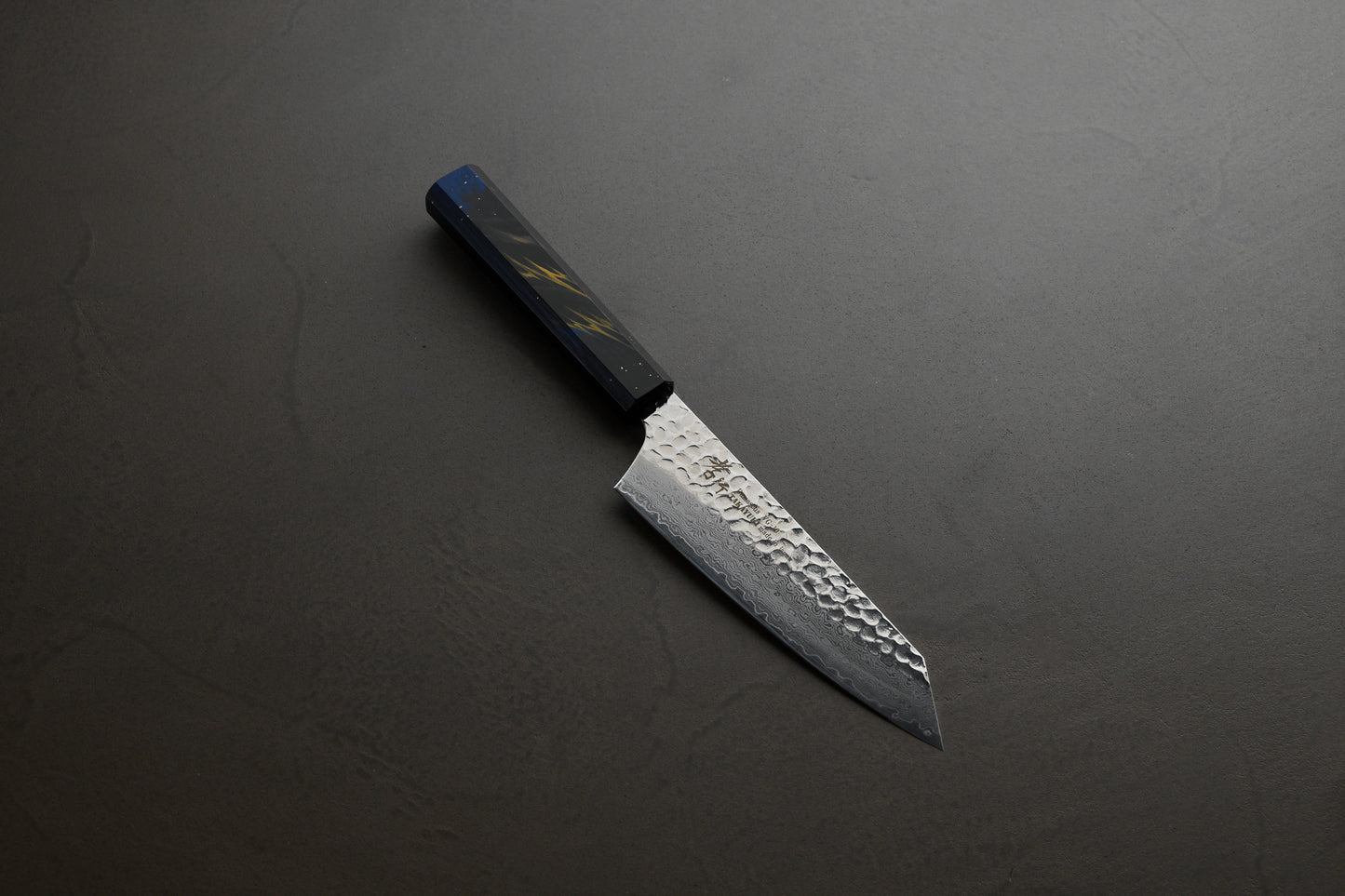 堺孝行｜33層ダマスカス樫漆｜剣型三徳包丁｜160mm｜彩石