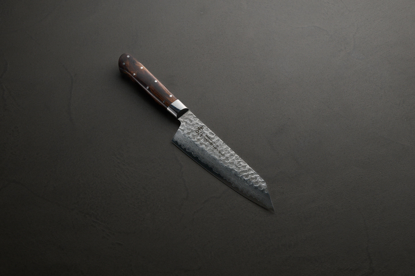堺孝行｜33層槌目ダマスカス杉原モデル｜剣型三徳包丁｜160mm｜デザートアイアンウッド
