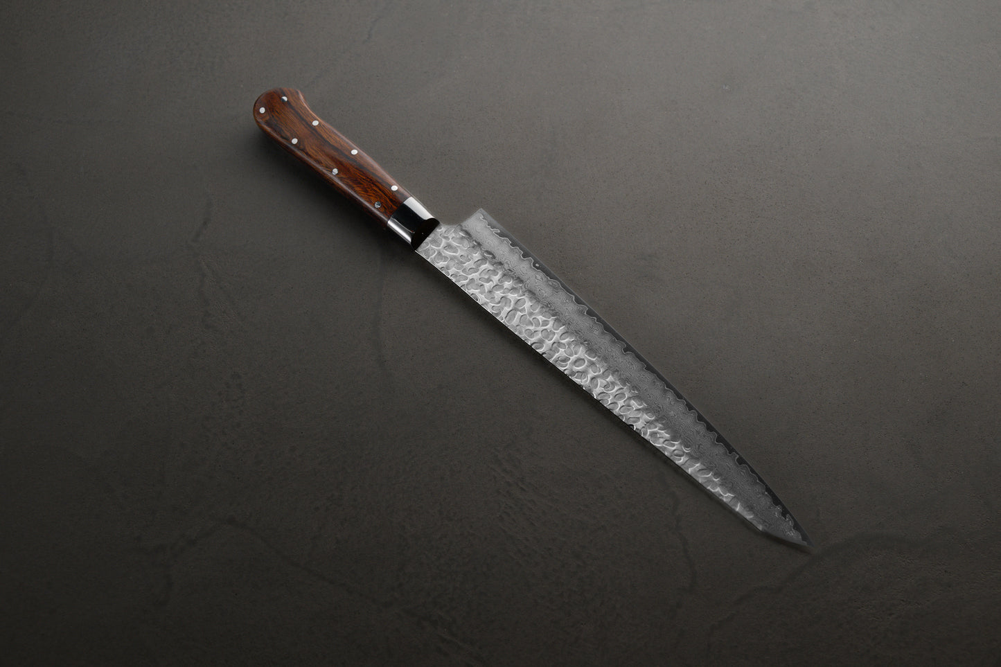 堺孝行｜33層槌目ダマスカス杉原モデル｜筋引包丁｜240mm｜デザートアイアンウッド