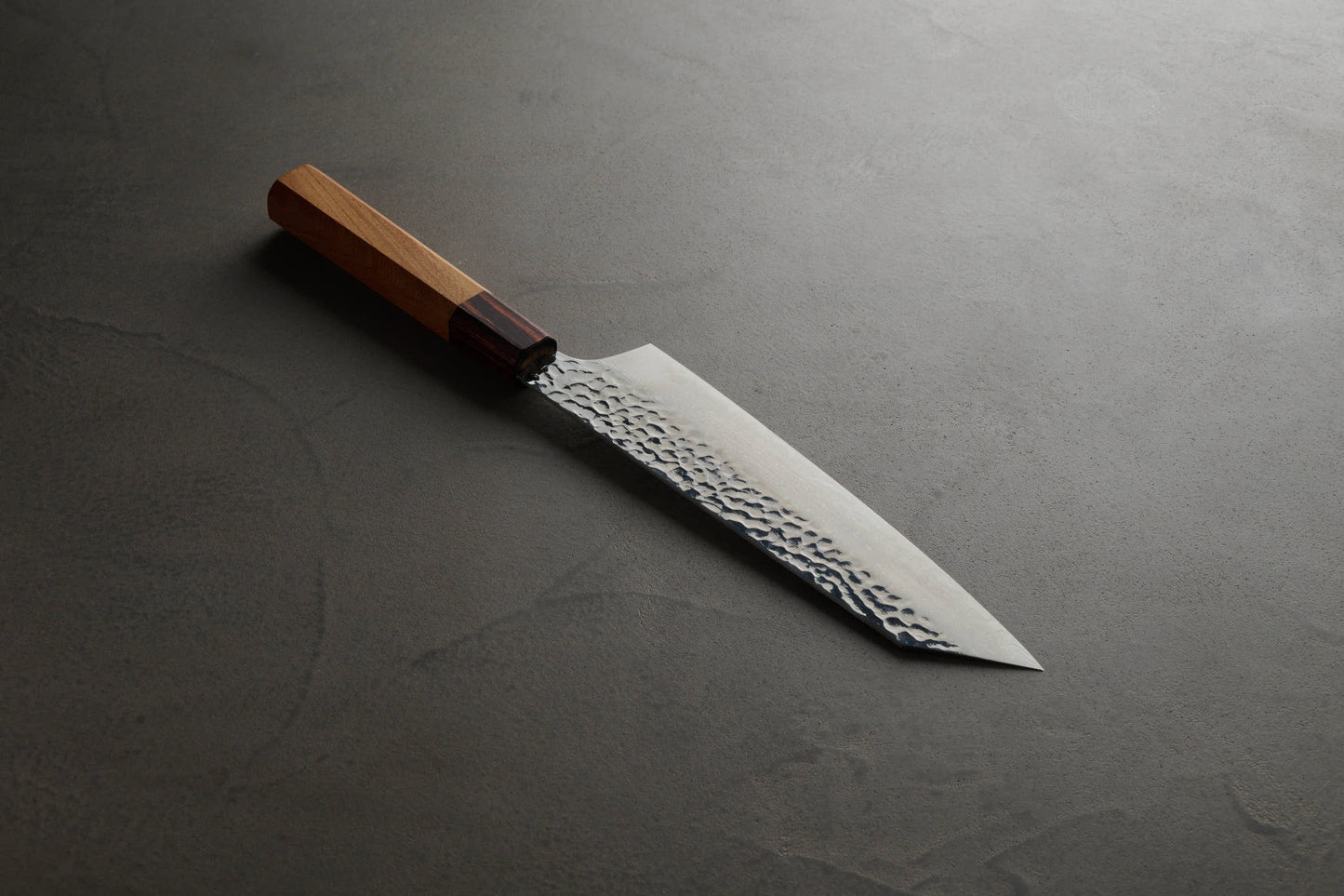 堺孝行｜33層槌目ダマスカス和式｜和剣型牛刀｜190mm｜ケヤキ